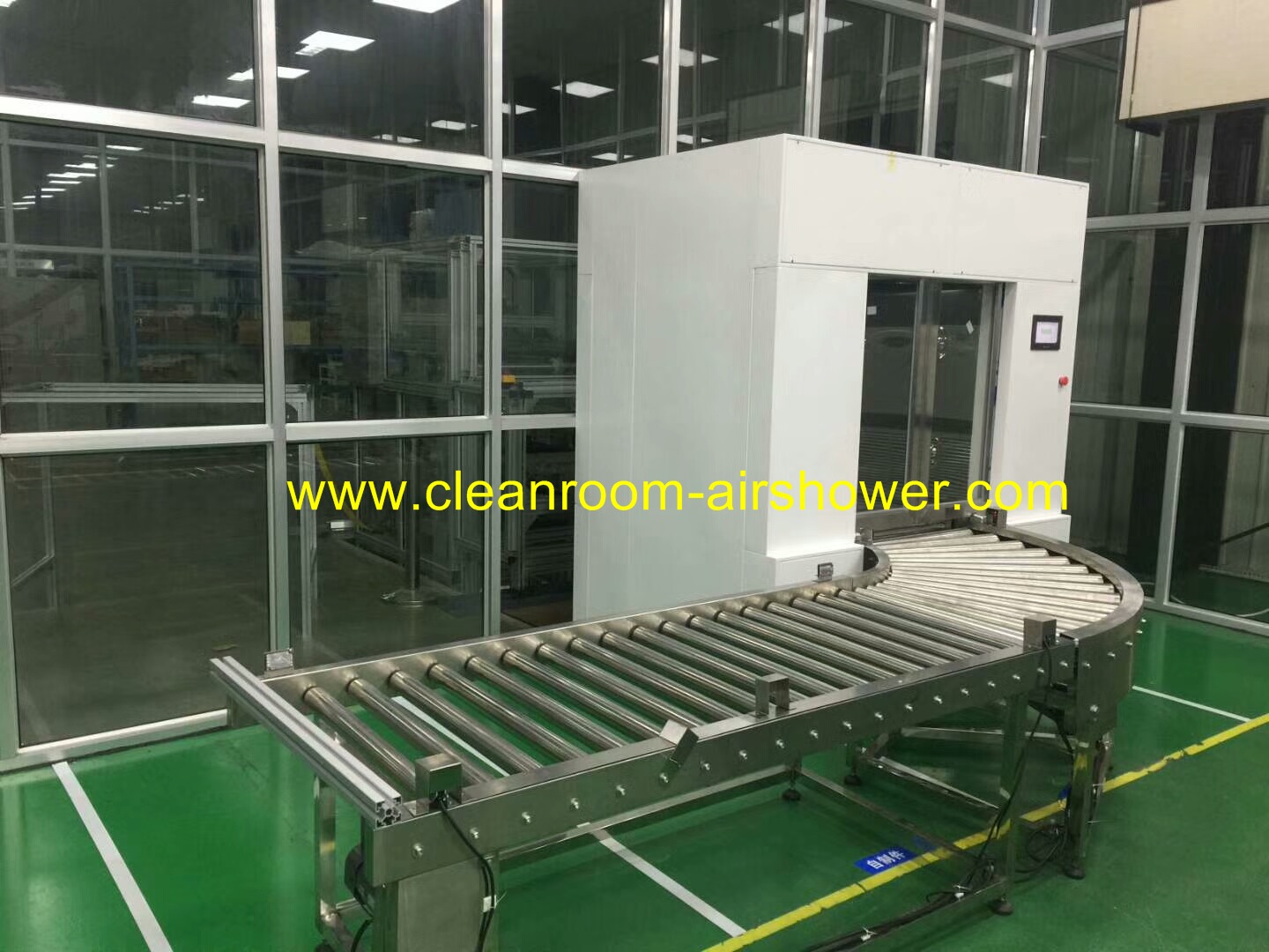 转角L型自动滚筒运输机和风淋传递窗Air shower and conveyor